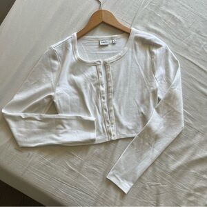 White crop cardigan-size m
